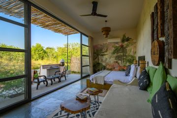 4 Days 3 Nights Kanha National Park Tour Package