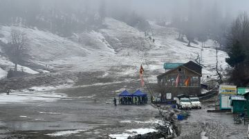 Beautiful 5 Days Shimla Manali Trip Package by Ma Santoshi Tour