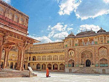4 Nights 5 Days Jaipur Udaipur Tour Package