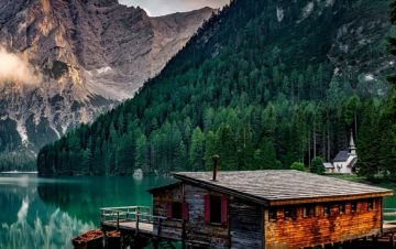 Honeymoon jannat-e  kashmir Tour Package for 5 Days 4 Nights, wedding cake bed decoration