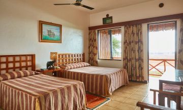 3 DAYS SALTLICK AND NGUTUNI SAFARI