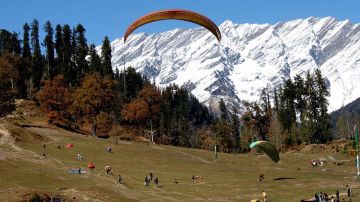 Paragliding in bhuntar, kullu, manali, tirthan, sainj, parvati valley