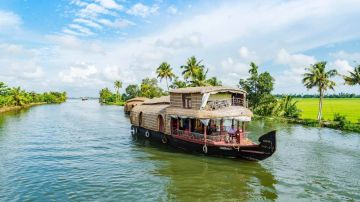 Kerala Backwaters Holiday Package 05 Days
