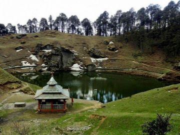 Jibhi & Siryolsor lake Package - valley of treehouse