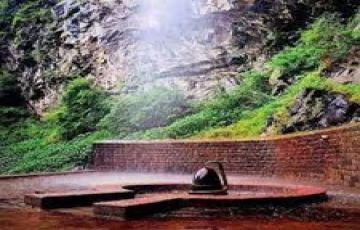 Everyone's Famous Hill Station "Majestic Manali"