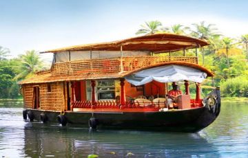 5 Days 4 Nights Kerala Luxury Tour Package by Lavish vista tours and Tarvels