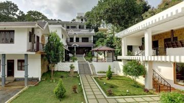 5 Days 4 Nights Kerala Luxury Tour Package by Lavish vista tours and Tarvels