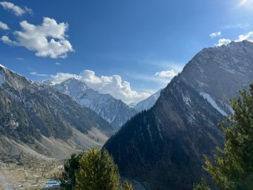 4 NIGHTS 5 DAYS MANALI TOUR  BY VOLVO