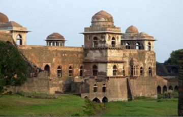 3 Days 2 Nights Mandu Holiday Package