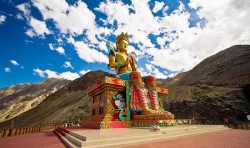 Memorable 7 Days 6 Nights Nubra Valley Honeymoon Holiday Package