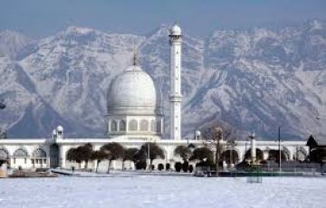 Memorable 4 Days Dal Lake Adventure Holiday Package
