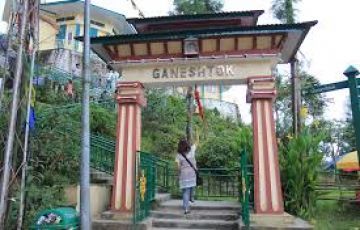 Beautiful 5 Days 4 Nights Darjeeling Lake Vacation Package