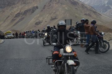 Family Getaway 11 Days Manali, Leh with Ladakh Tour Package