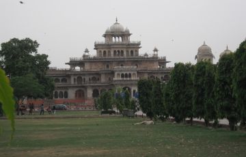 Heart-warming 10 Days 9 Nights Varanasi Culture and Heritage Holiday Package