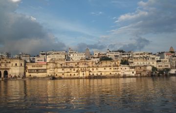 Heart-warming 10 Days 9 Nights Varanasi Culture and Heritage Holiday Package