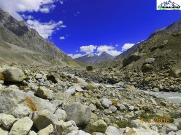 Pleasurable 11 Days Kheerganga Honeymoon Trip Package