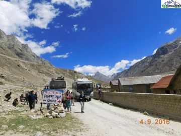 Pleasurable 11 Days Kheerganga Honeymoon Trip Package