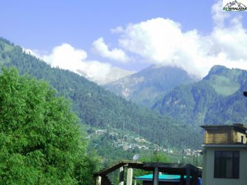 5 Days 4 Nights Hampta Pass Snow Tour Package