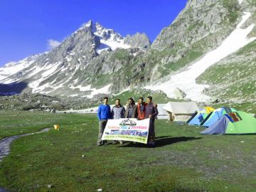 5 Days 4 Nights Hampta Pass Snow Tour Package