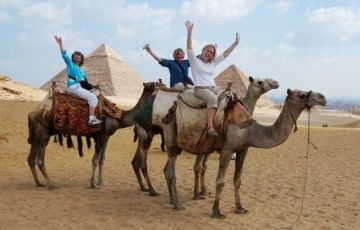 Ecstatic 10 Days 9 Nights Cairo, Giza, Luxor with Aswan Tour Package