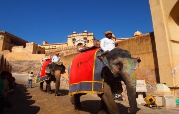 Family Getaway 6 Days 5 Nights Jaipur, Delhi and Agra Holiday Package
