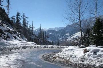 9 Days Shimla, Manali, Dharamshala with Dalhousie Honeymoon Tour Package