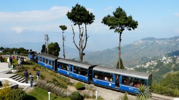 Beautiful 4 Days Darjeeling to Tsomgo Lake Holiday Package