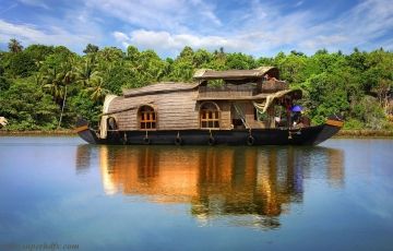 6 Days 5 Nights Munnar, Thekkady, Alleppey with Cochin Tour Package