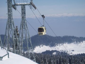 5 Days Srinagar, Gulmarg with Pahalgam Vacation Package