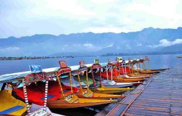 Srinagar with Gulmarg Tour Package for 5 Days 4 Nights
