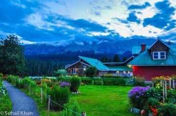 Family Getaway 5 Days Pahlagam Family Vacation Package