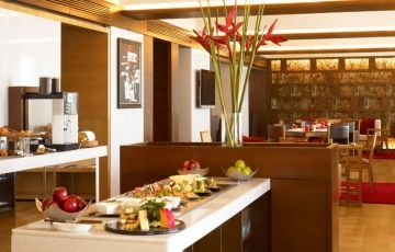 Heart-warming 2 Days 1 Night Mumbai Family Trip Package