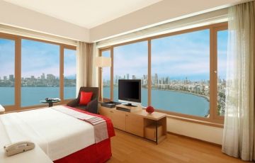 Heart-warming 2 Days 1 Night Mumbai Family Trip Package