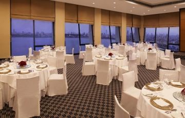 Heart-warming 2 Days 1 Night Mumbai Family Trip Package