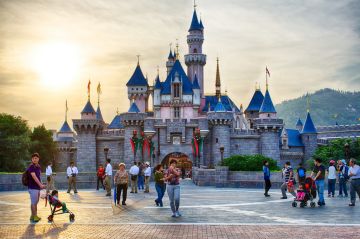 Memorable 2 Days India to Hong Kong Island Holiday Package