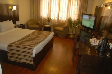 Memorable 4 Days Delhi to Kathmandu Metropolitan City Weekend Getaways Trip Package