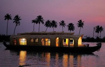 4 Days 3 Nights Munnar Romantic Vacation Package