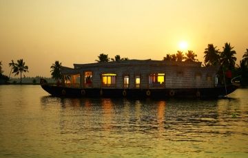 4 Days 3 Nights Kochi with Alleppey Vacation Package