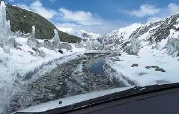 Heart-warming 11 Days 10 Nights Pangong Lake Holiday Package