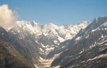 4 Days 3 Nights Chandigarh to Manali Family Holiday Package