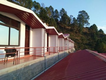 Amazing 3 Days 2 Nights Lansdowne Luxury Trip Package