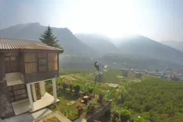 Magical 5 Days 4 Nights Manali Wildlife Trip Package