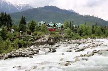 Pleasurable 4 Days New Delhi to Manali Mountain Holiday Package