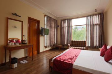 Pleasurable 4 Days New Delhi to Manali Mountain Holiday Package