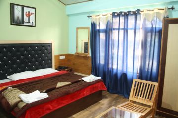 Best 5 Days 4 Nights Manali Honeymoon Trip Package