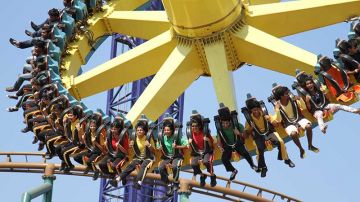 Magical 4 Days 3 Nights Imagica Tour Package