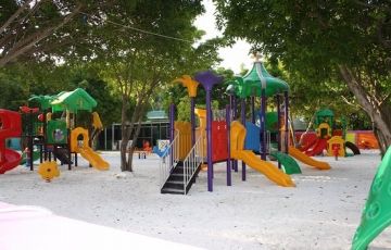 Amazing 5 Days 4 Nights Maldives Family Tour Package