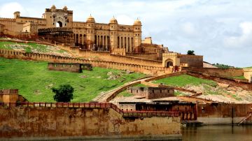 7 Days 6 Nights Delhi, Agra and Jaipur Lake Holiday Package