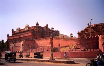 Memorable 5 Days 4 Nights Jaipur, Mount Abu and Pushkar Trip Package