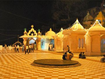 9 Days AMRITSAR, BRIJESHWARI, Kangra and Manali Temple Trip Package